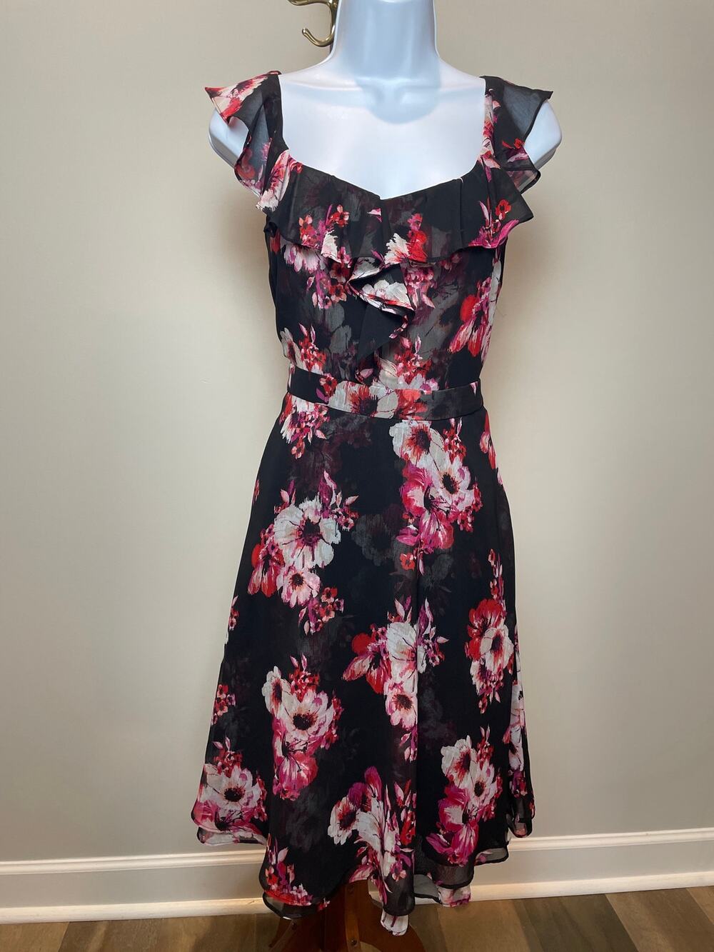 White House Black Market Black Chiffon Floral Dress Queen Anne Ruffle Size 10